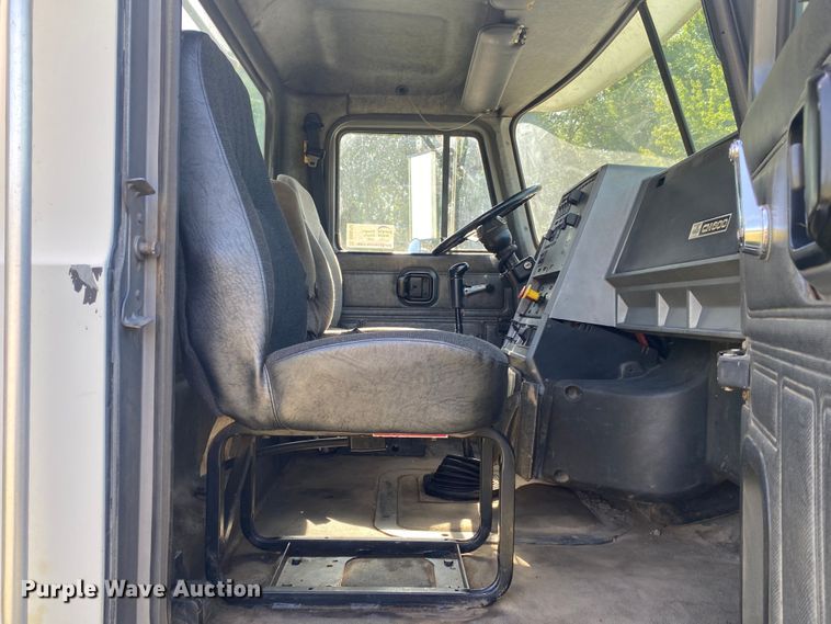 image for item DK6253 1998 Mack CH613  semi truck