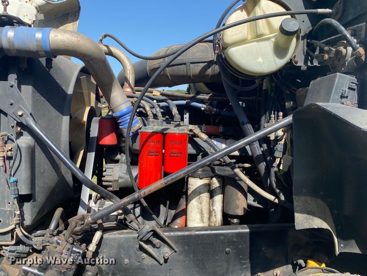 image for item DK6253 1998 Mack CH613  semi truck