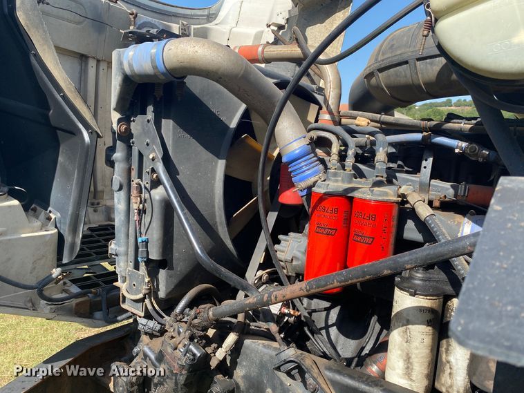 image for item DK6253 1998 Mack CH613  semi truck