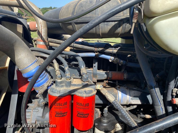 image for item DK6253 1998 Mack CH613  semi truck