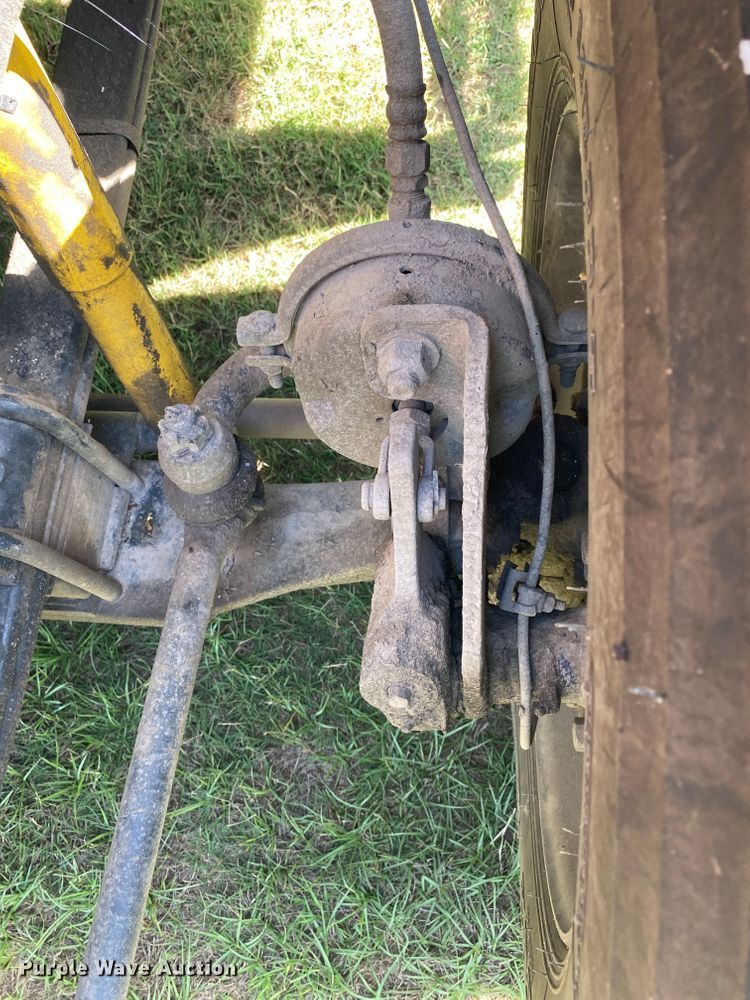 image for item DK6253 1998 Mack CH613  semi truck