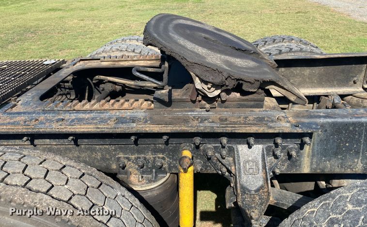 image for item DK6253 1998 Mack CH613  semi truck