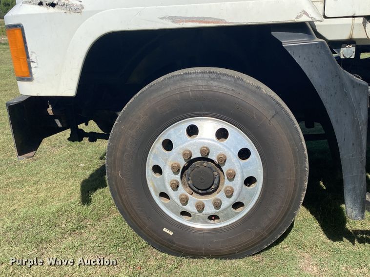 image for item DK6253 1998 Mack CH613  semi truck