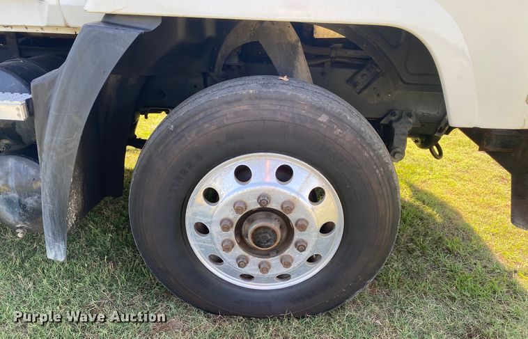 image for item DK6253 1998 Mack CH613  semi truck