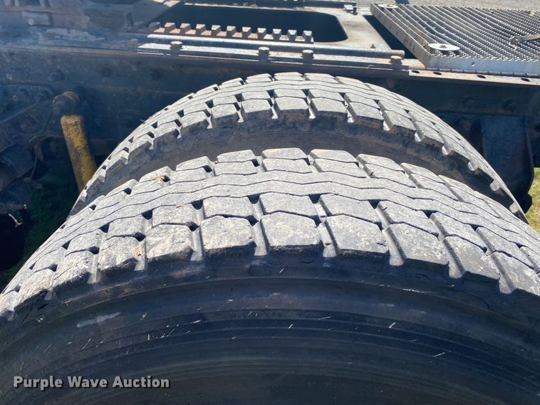 image for item DK6253 1998 Mack CH613  semi truck