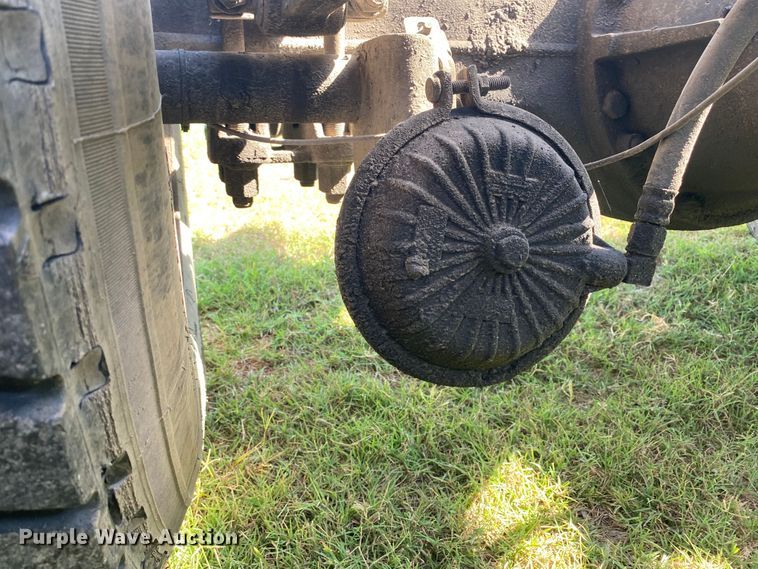 image for item DK6253 1998 Mack CH613  semi truck