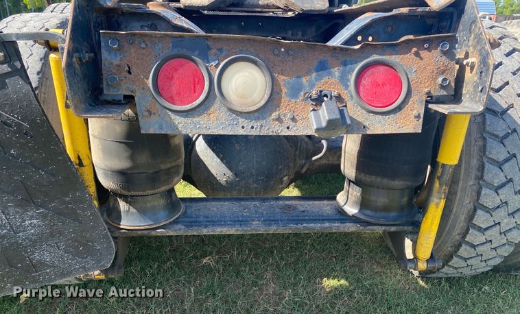 image for item DK6253 1998 Mack CH613  semi truck