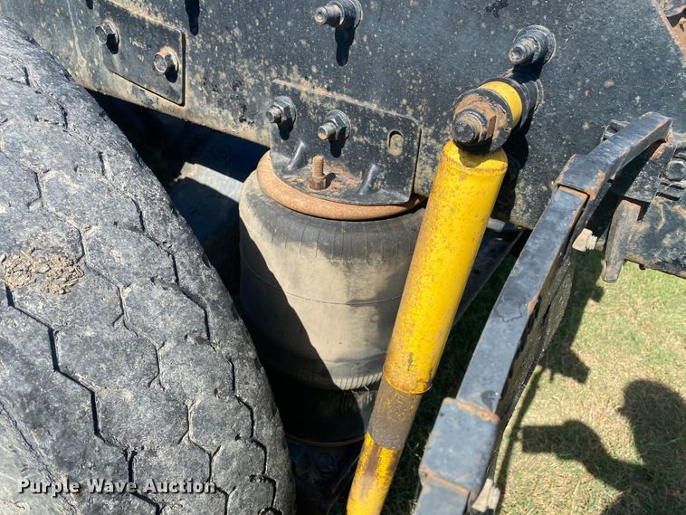 image for item DK6253 1998 Mack CH613  semi truck