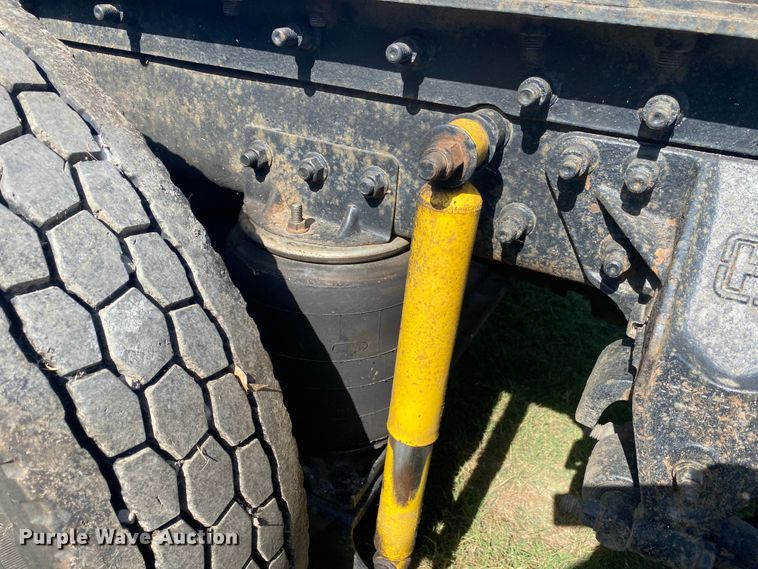 image for item DK6253 1998 Mack CH613  semi truck