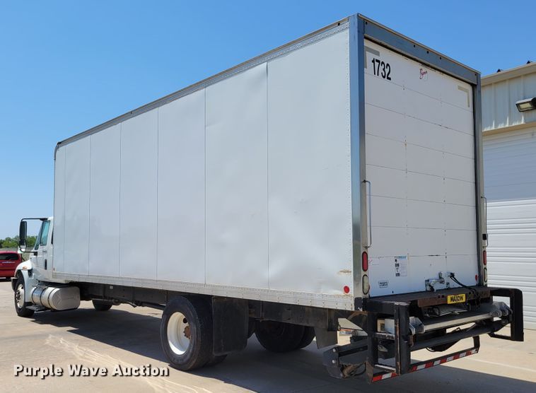 image for item DM2400 2012 International DuraStar 4300  box truck