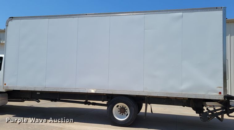 image for item DM2400 2012 International DuraStar 4300  box truck