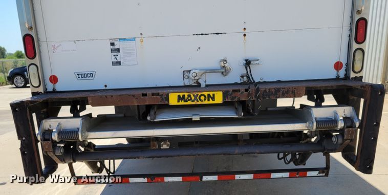 image for item DM2400 2012 International DuraStar 4300  box truck