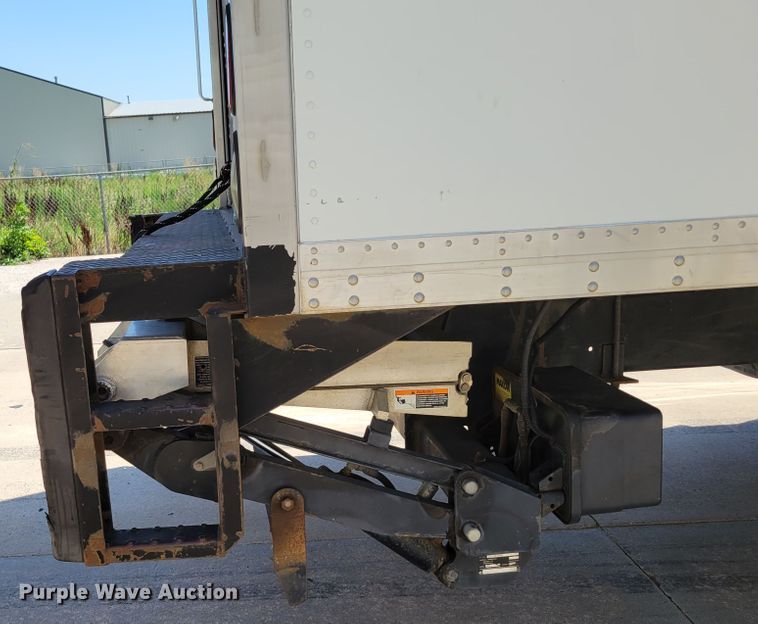 image for item DM2400 2012 International DuraStar 4300  box truck