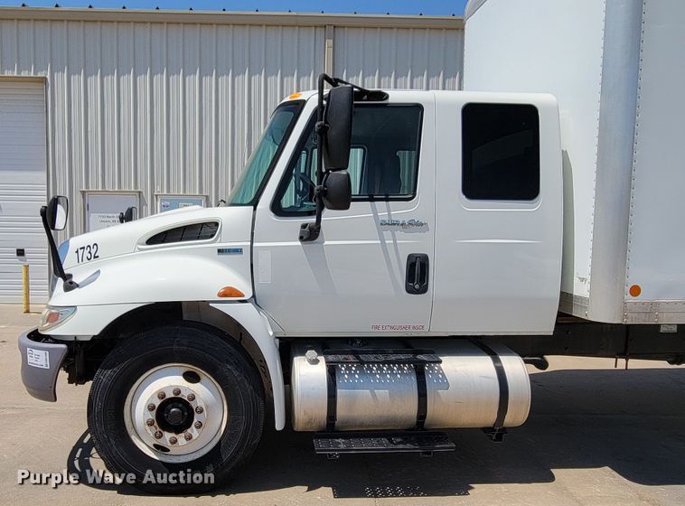 image for item DM2400 2012 International DuraStar 4300  box truck