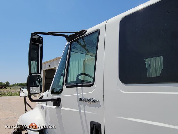 image for item DM2400 2012 International DuraStar 4300  box truck