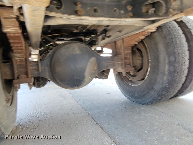 image for item DM2400 2012 International DuraStar 4300  box truck