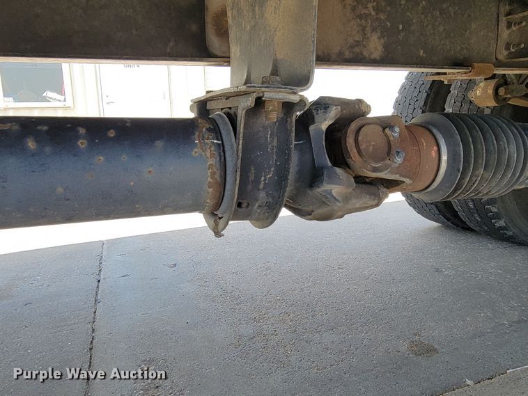 image for item DM2400 2012 International DuraStar 4300  box truck