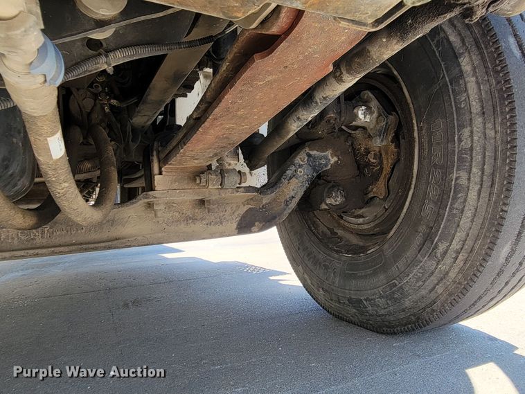 image for item DM2400 2012 International DuraStar 4300  box truck