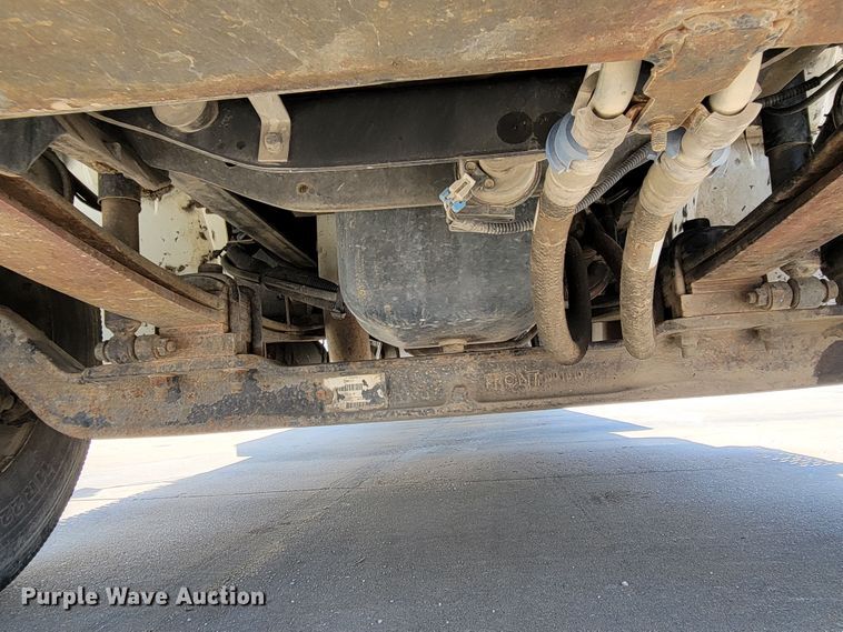 image for item DM2400 2012 International DuraStar 4300  box truck