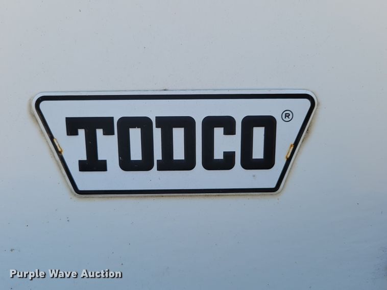 image for item DM2400 2012 International DuraStar 4300  box truck