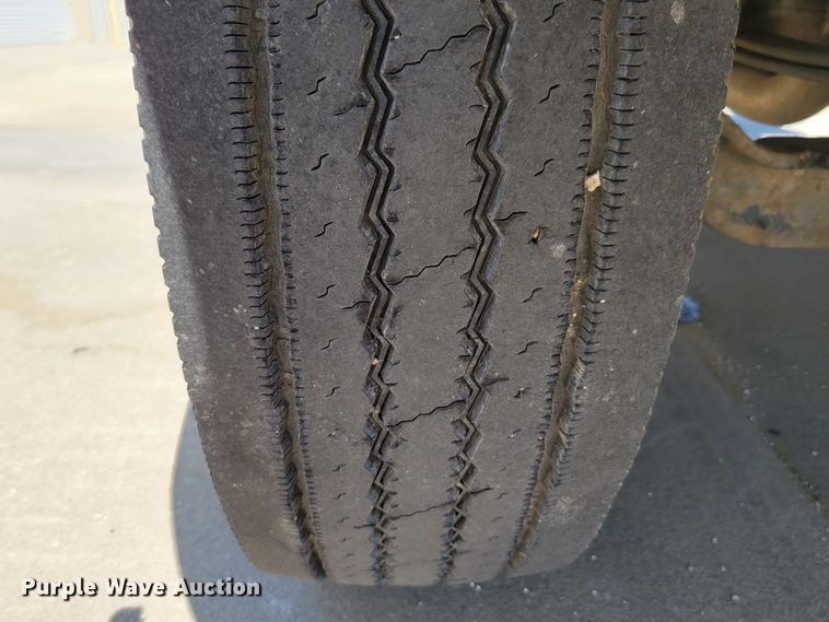 image for item DM2400 2012 International DuraStar 4300  box truck