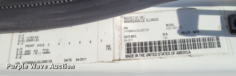 image for item DM2400 2012 International DuraStar 4300  box truck