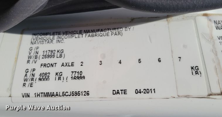 image for item DM2400 2012 International DuraStar 4300  box truck