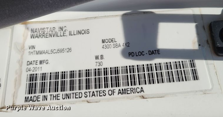 image for item DM2400 2012 International DuraStar 4300  box truck