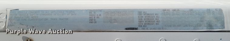 image for item DM2401 2003 Freightliner Columbia  semi truck