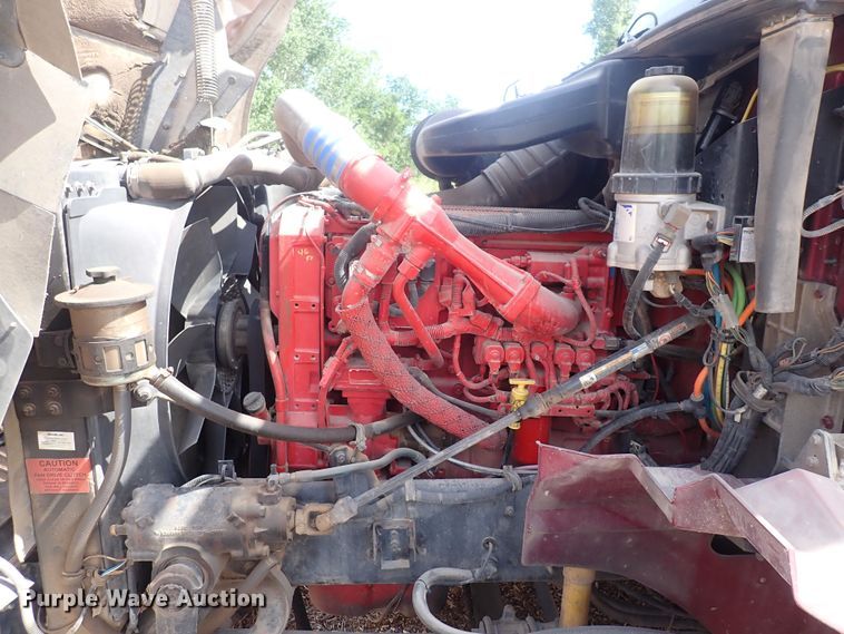 image for item DN0481 2005 International 9400i  semi truck