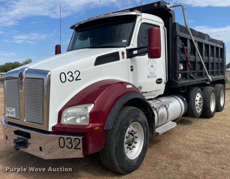 image for item DN5016 2016 Kenworth T880  dump truck