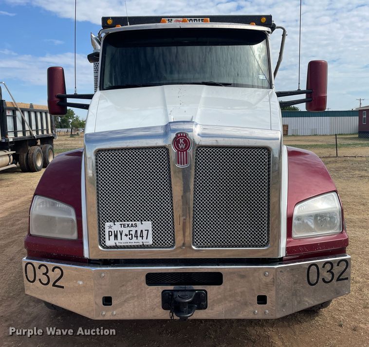 image for item DN5016 2016 Kenworth T880  dump truck