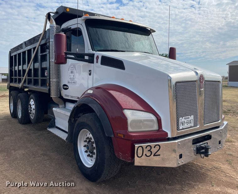 image for item DN5016 2016 Kenworth T880  dump truck