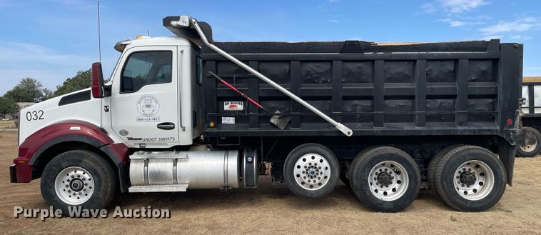image for item DN5016 2016 Kenworth T880  dump truck