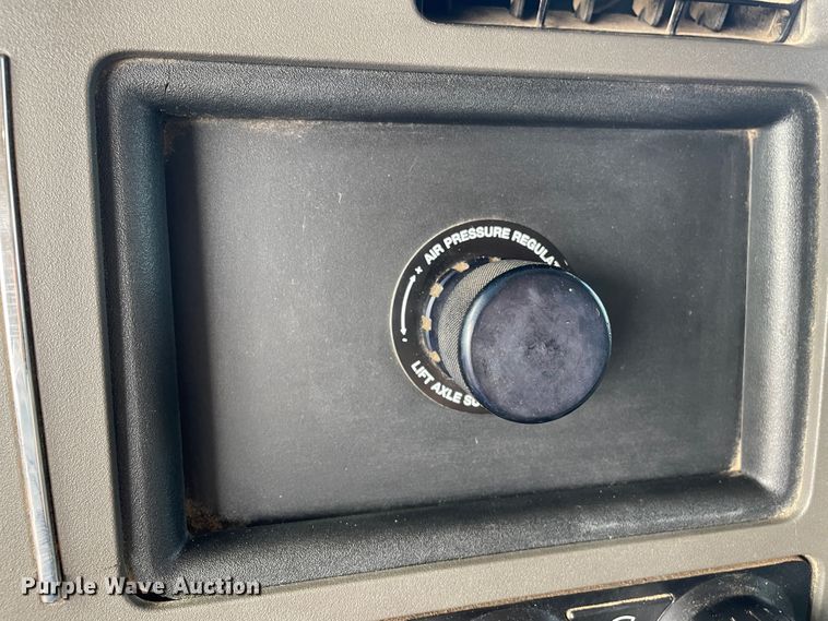 image for item DN5016 2016 Kenworth T880  dump truck