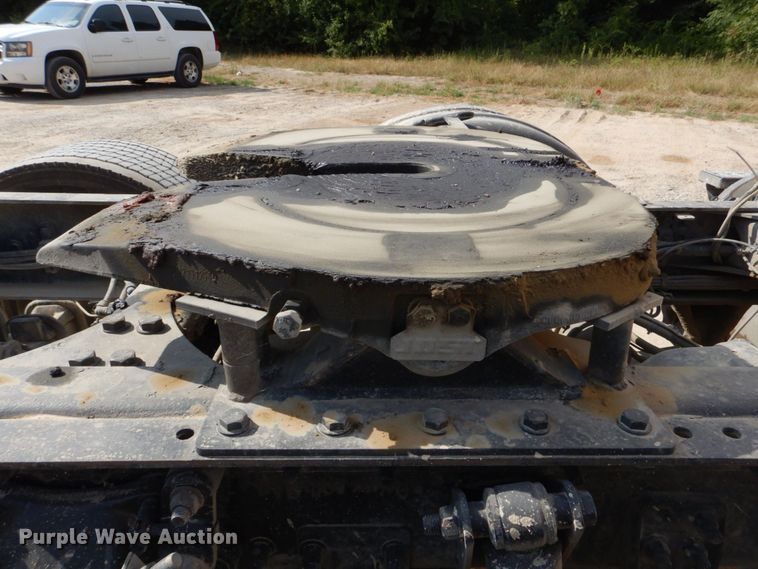 image for item DO1443 2015 Freightliner Cascadia  semi truck