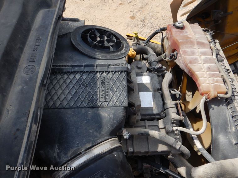 image for item DO1443 2015 Freightliner Cascadia  semi truck