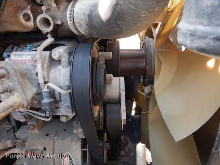 image for item DO1443 2015 Freightliner Cascadia  semi truck