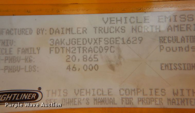 image for item DO1443 2015 Freightliner Cascadia  semi truck