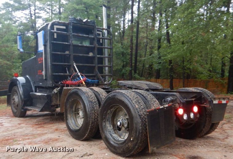 image for item DO1445 1984 Kenworth W900  semi truck