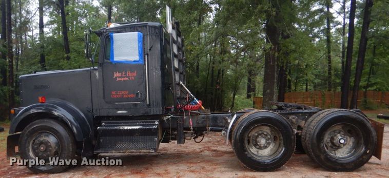 image for item DO1445 1984 Kenworth W900  semi truck