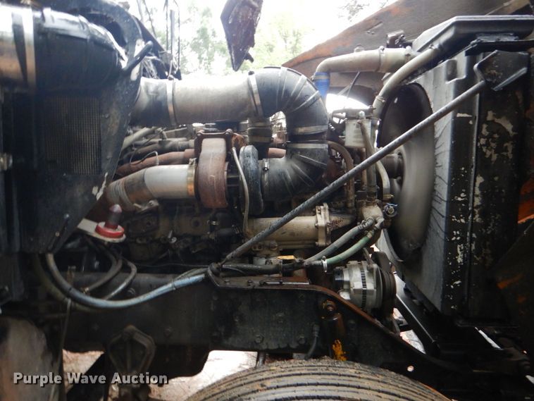 image for item DO1445 1984 Kenworth W900  semi truck