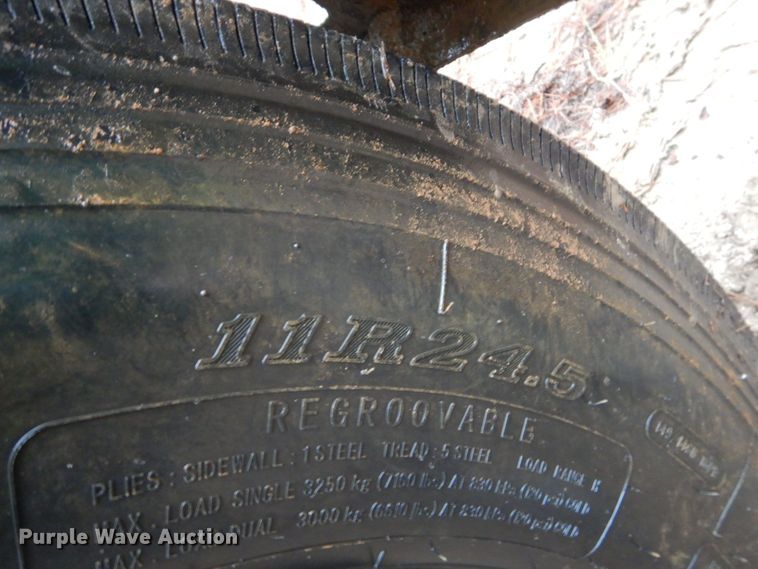 image for item DO1445 1984 Kenworth W900  semi truck