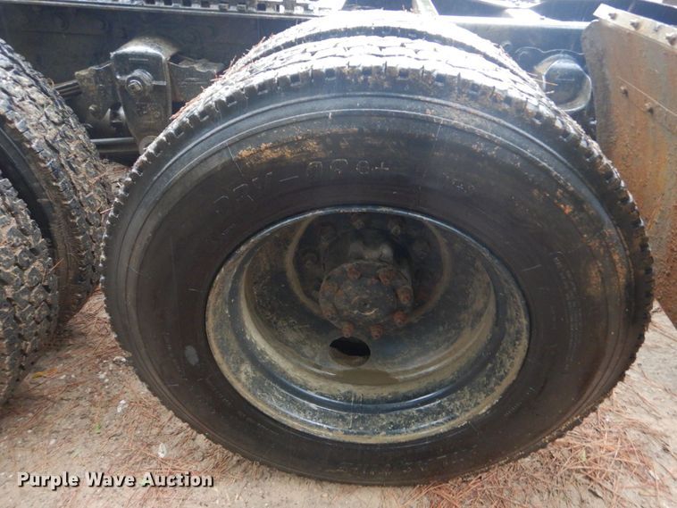 image for item DO1445 1984 Kenworth W900  semi truck