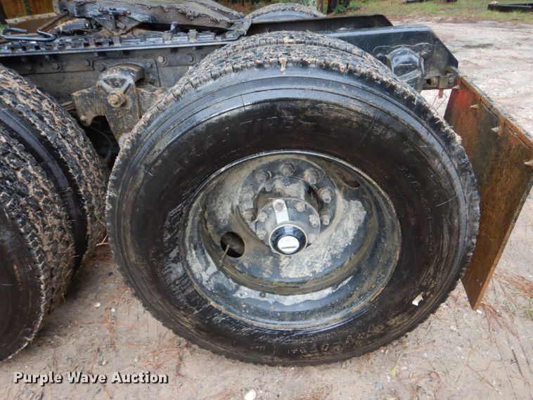 image for item DO1445 1984 Kenworth W900  semi truck