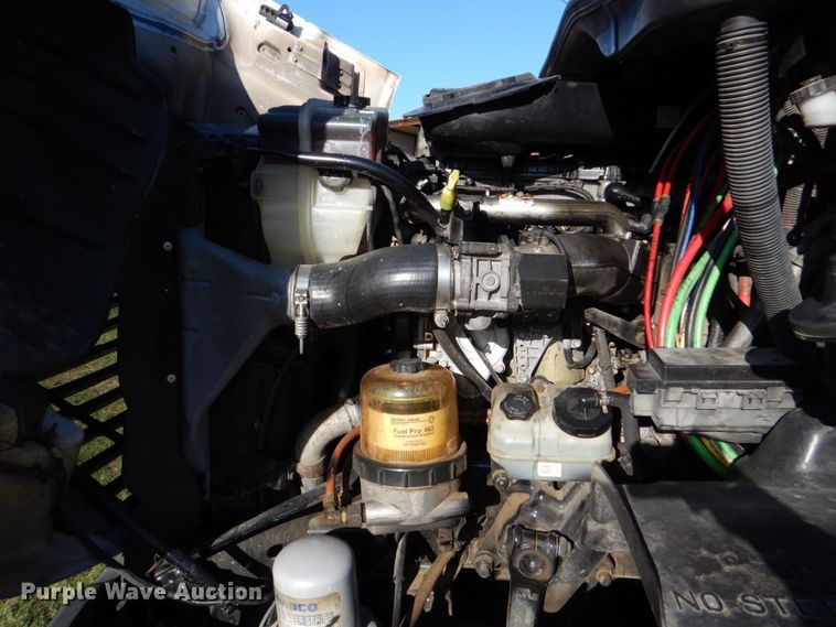 image for item DO1447 2013 Freightliner Cascadia  semi truck