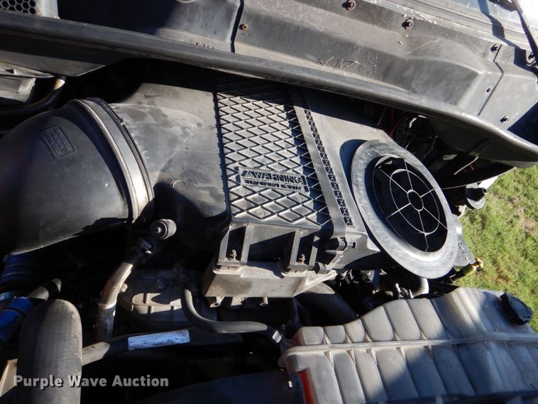 image for item DO1447 2013 Freightliner Cascadia  semi truck