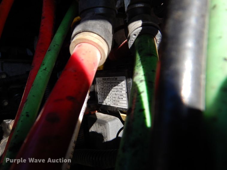 image for item DO1447 2013 Freightliner Cascadia  semi truck