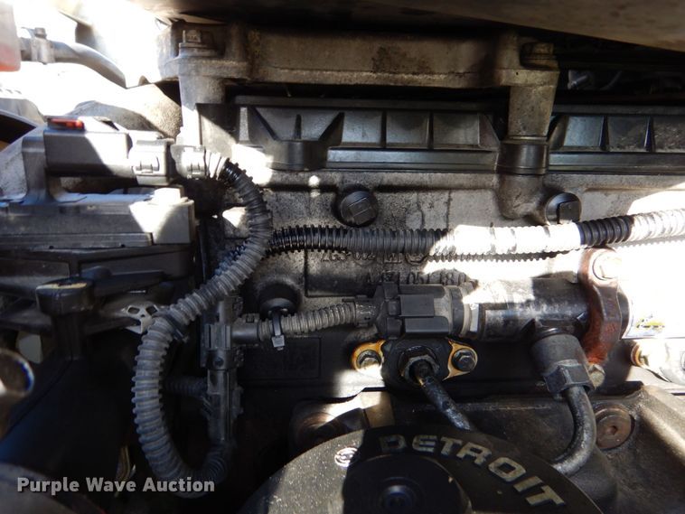 image for item DO1447 2013 Freightliner Cascadia  semi truck