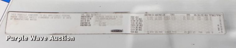 image for item DO1447 2013 Freightliner Cascadia  semi truck